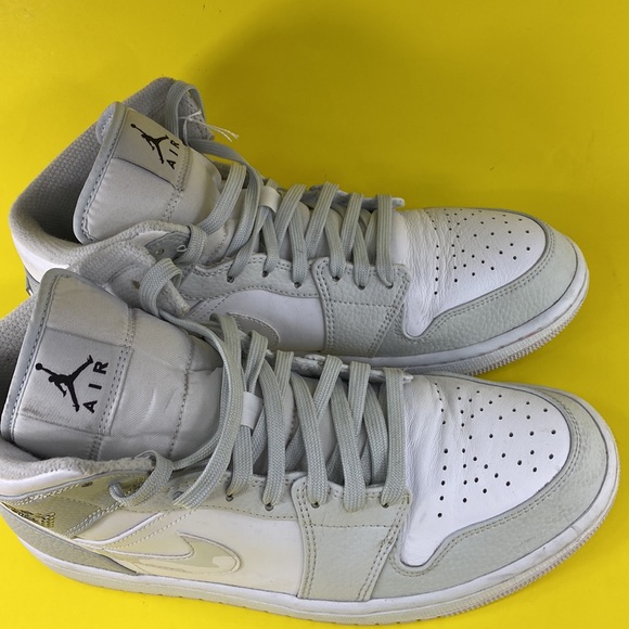 AIR JORDAN 1 MID SWOOSH GRRY CAMO DC9035-100 - Picture 7 of 15